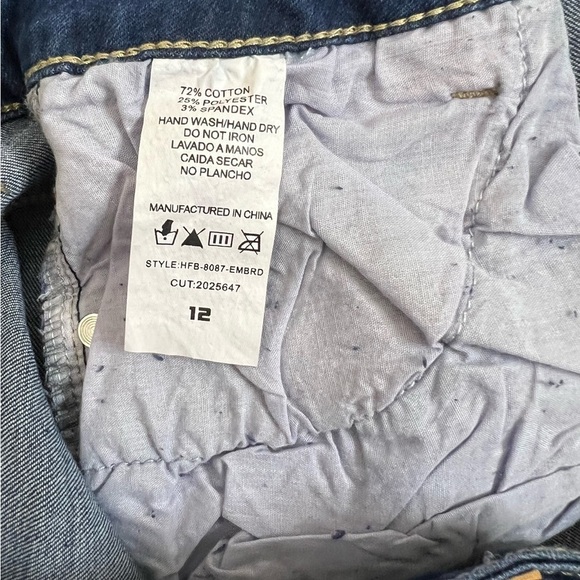 Home Folk Women’s Embroidered 5-Pockets Design Flare Jeans - Picture 12 of 13